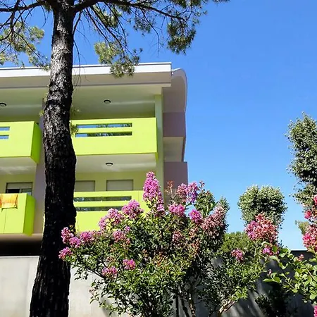 Bright Star Appartement